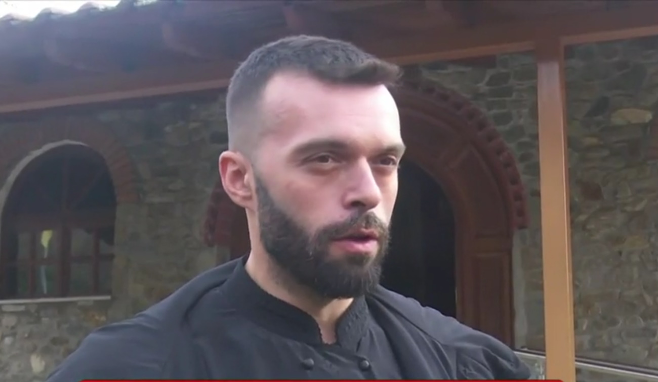 Αυτός είναι ο 42χρονος ιερέας με τις αποκαλυπτικές φωτογραφίες στα social media