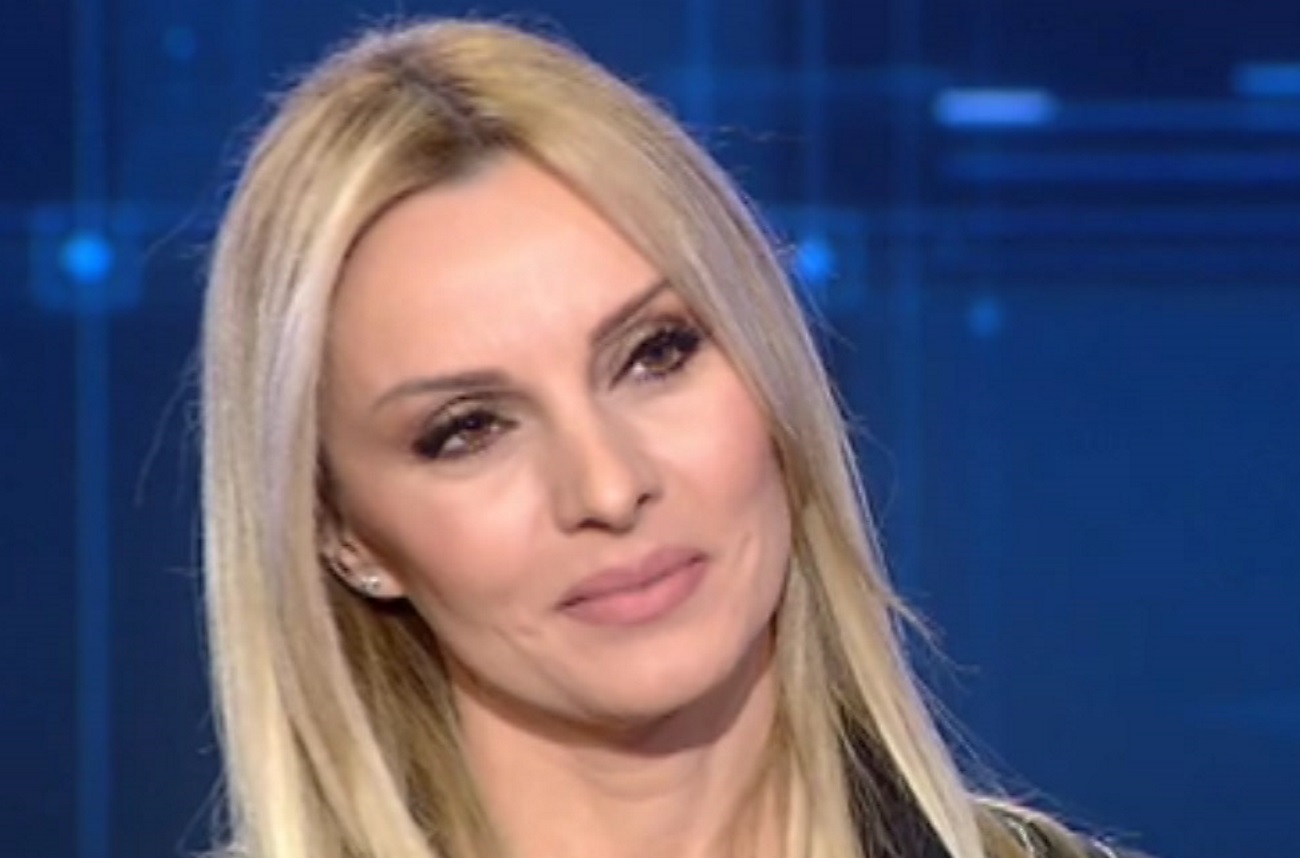 Πέγκυ Ζήνα