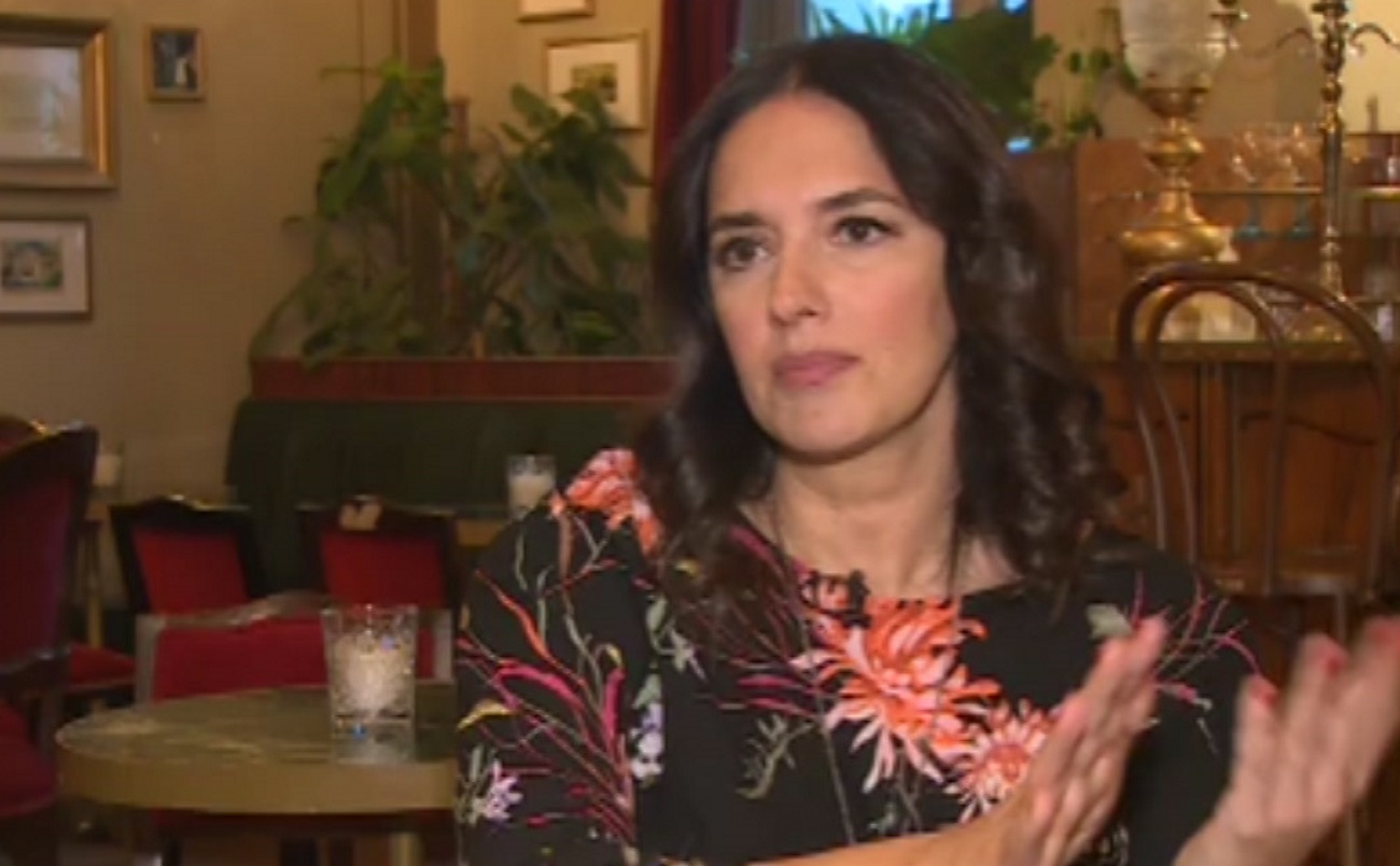 Νόνη Δούνια