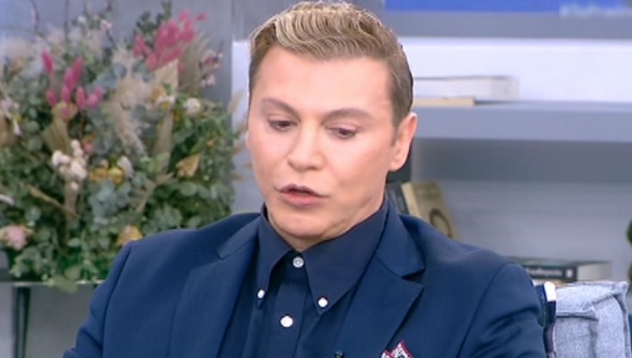 Τάκης Ζαχαράτος