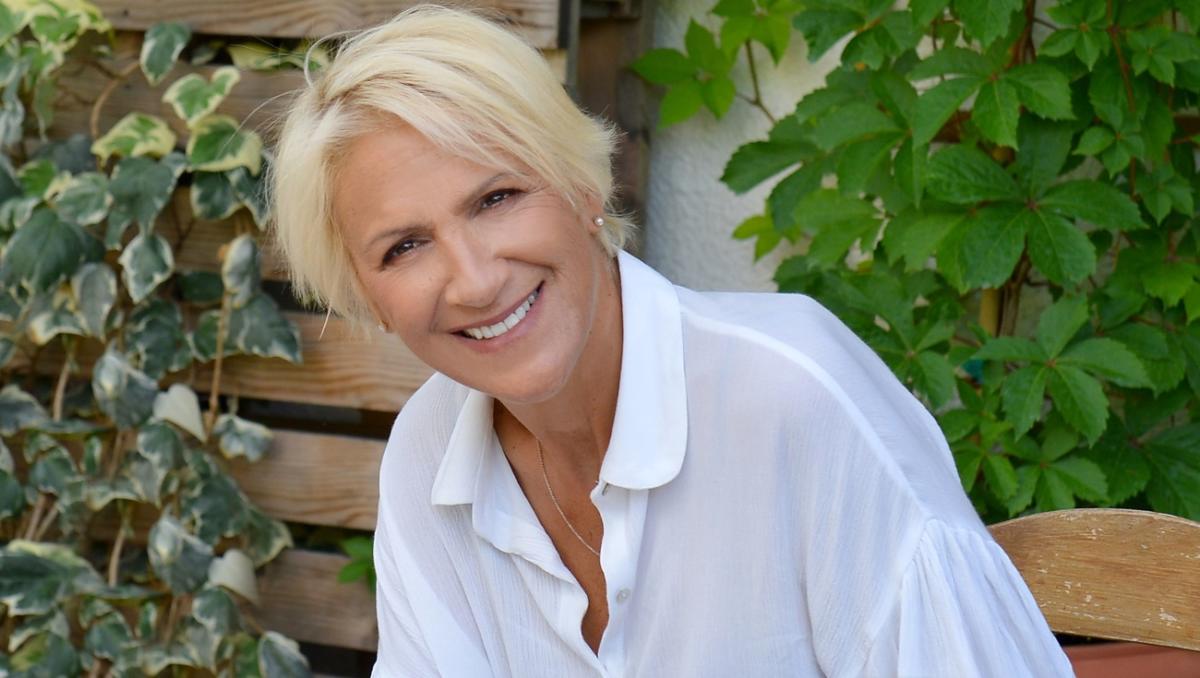 Καίτη Κωνσταντίνου