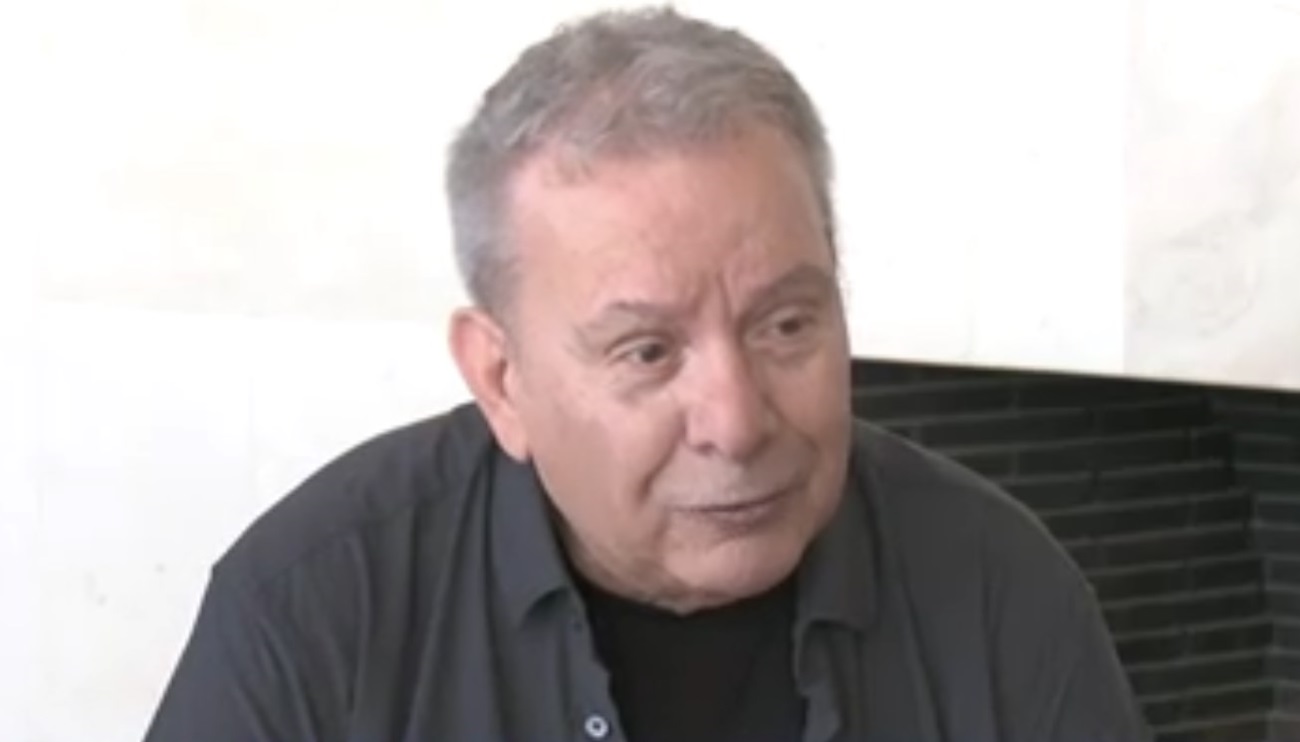 Μανώλης Μητσιάς