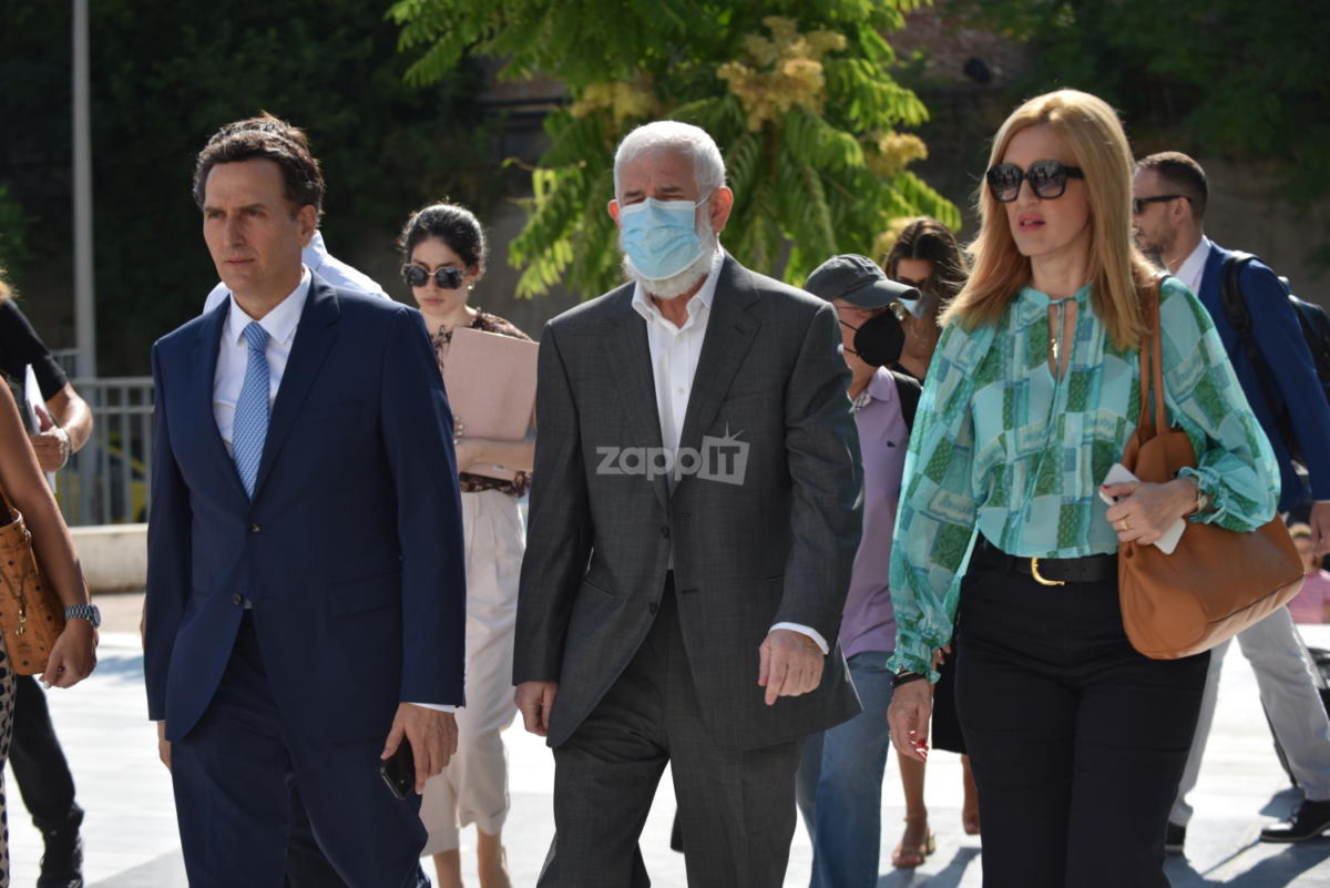 Πέτρος Φιλιππίδης
