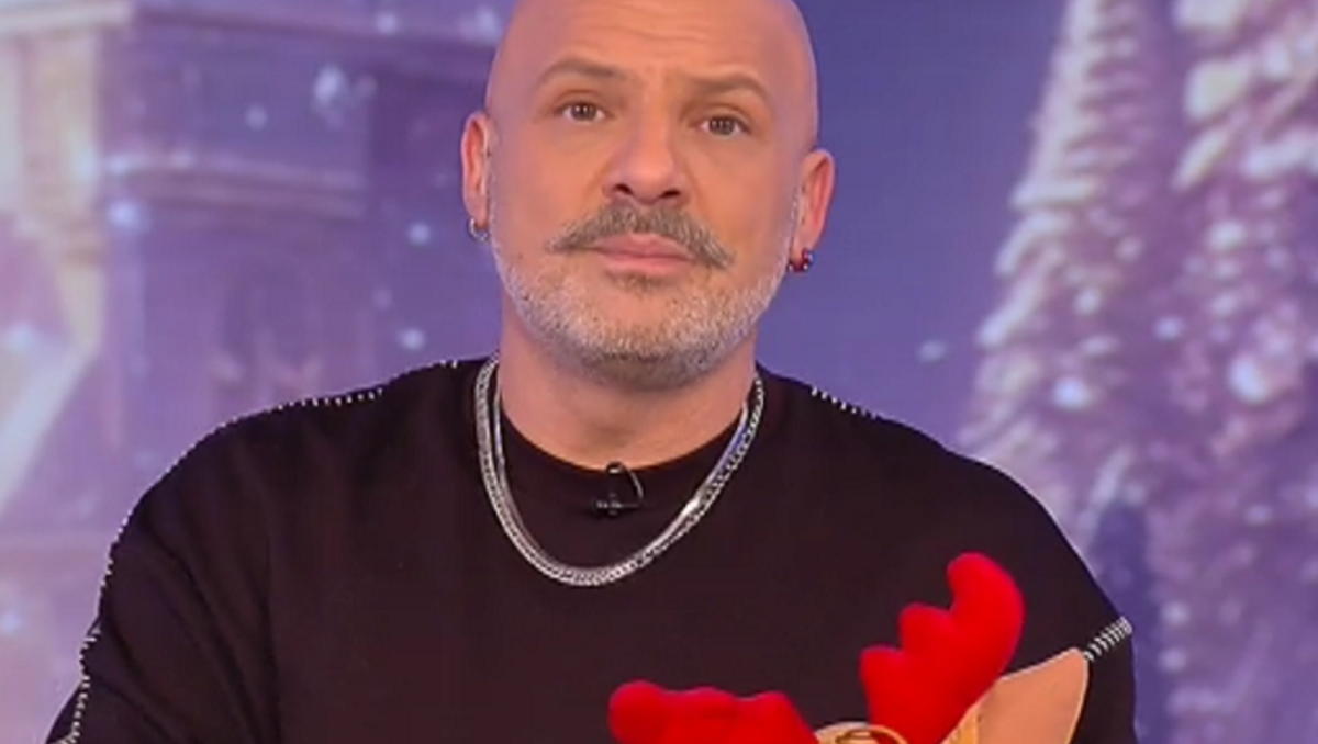 Νίκος Μουτσινάς