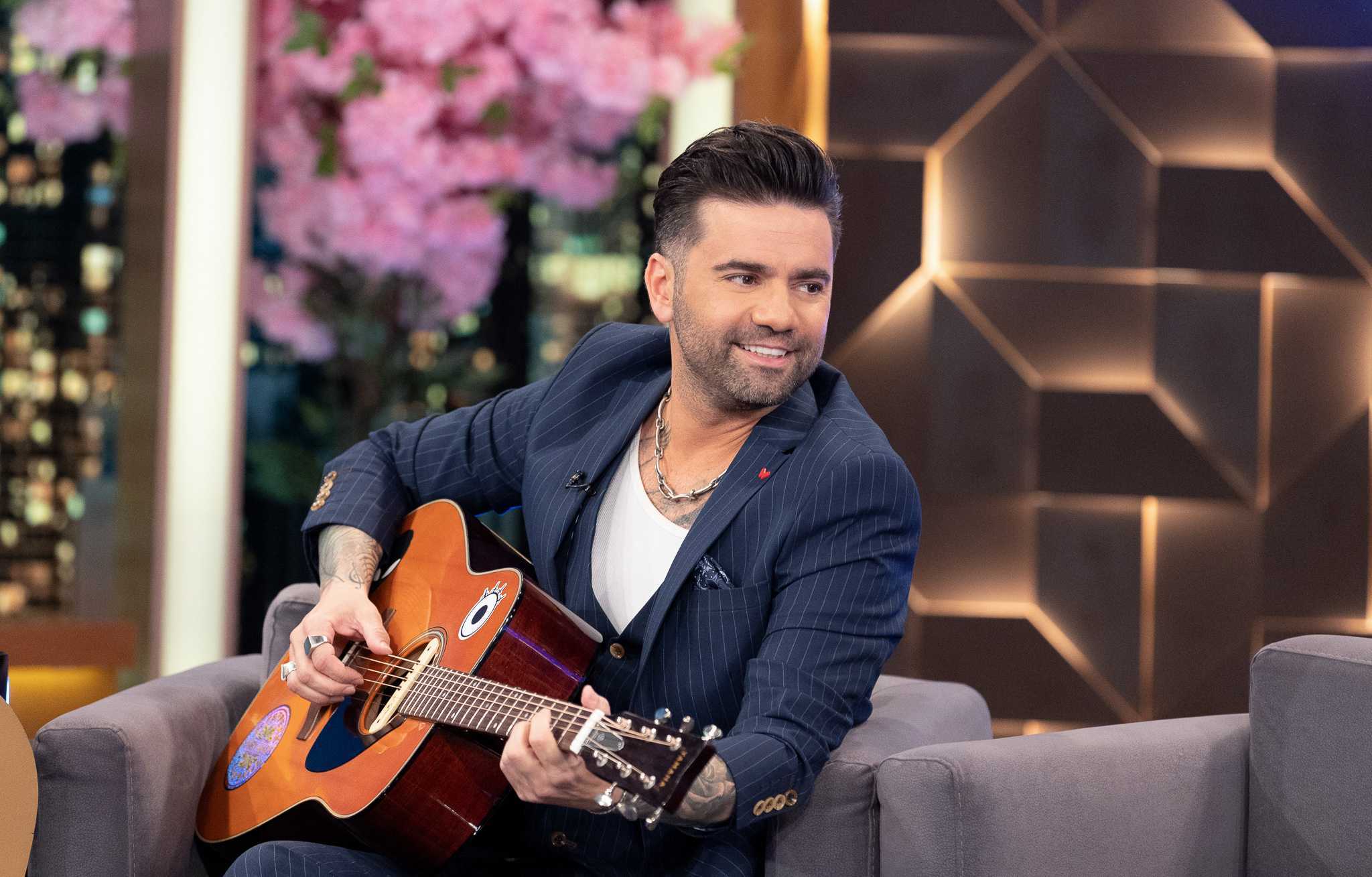 THE NIGHT SHOW ΜΑΡΑΝΤΙΝΗΣ