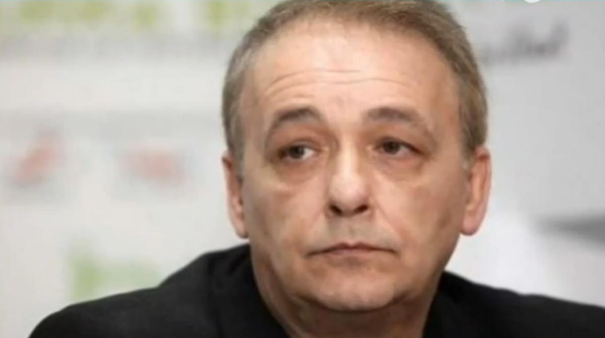 Ανδρέας; Μικρούτσικος