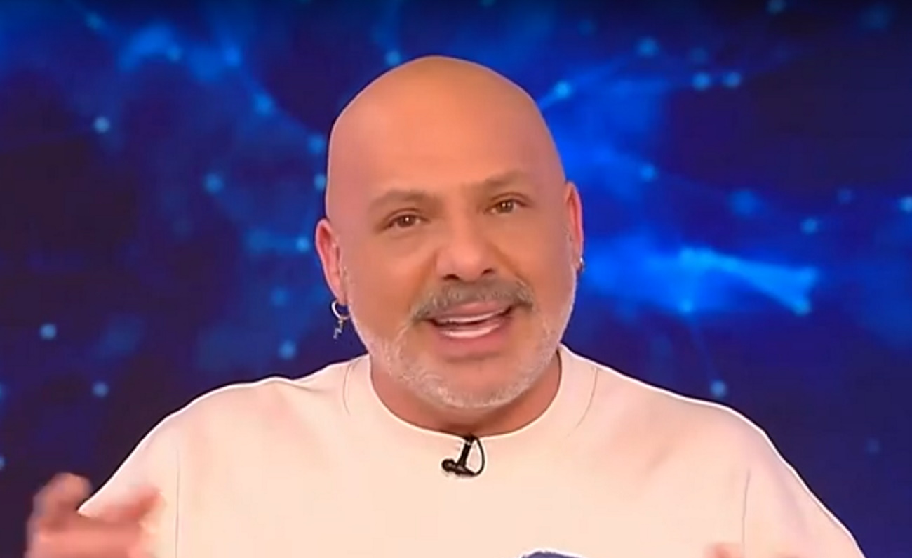 Νίκος Μουτσινάς