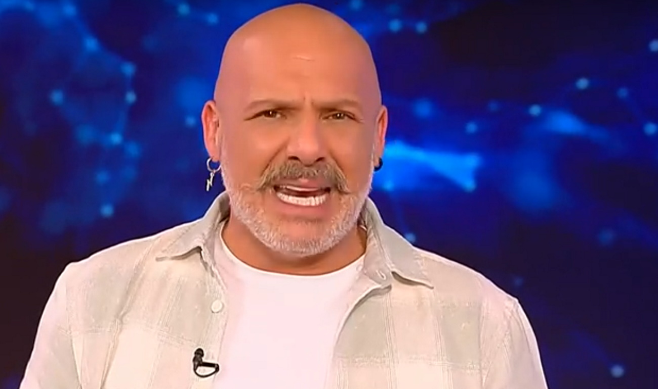 Νίκος Μουτσινάς