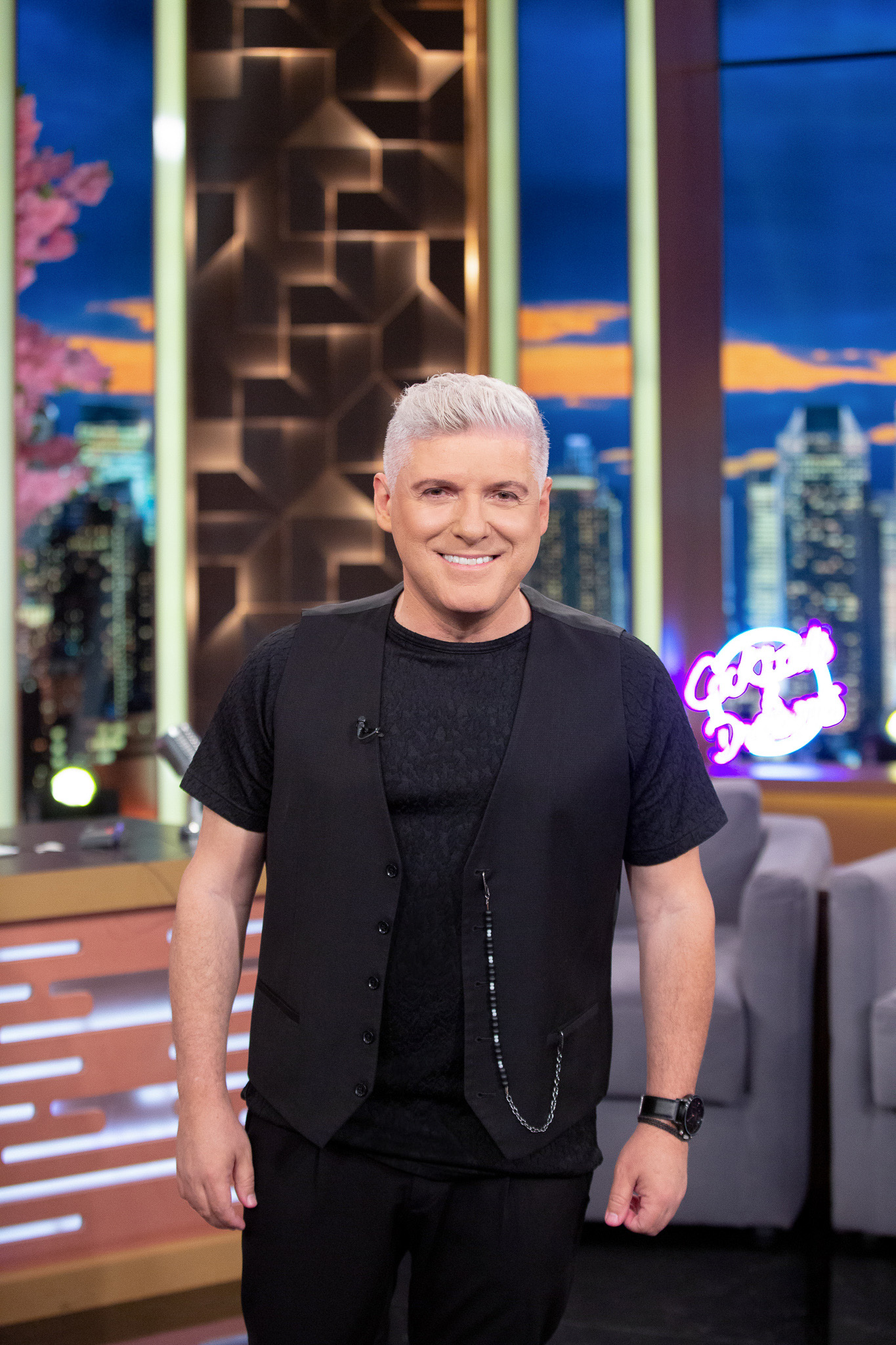 THE NIGHT SHOW ΓΙΩΤΗΣ