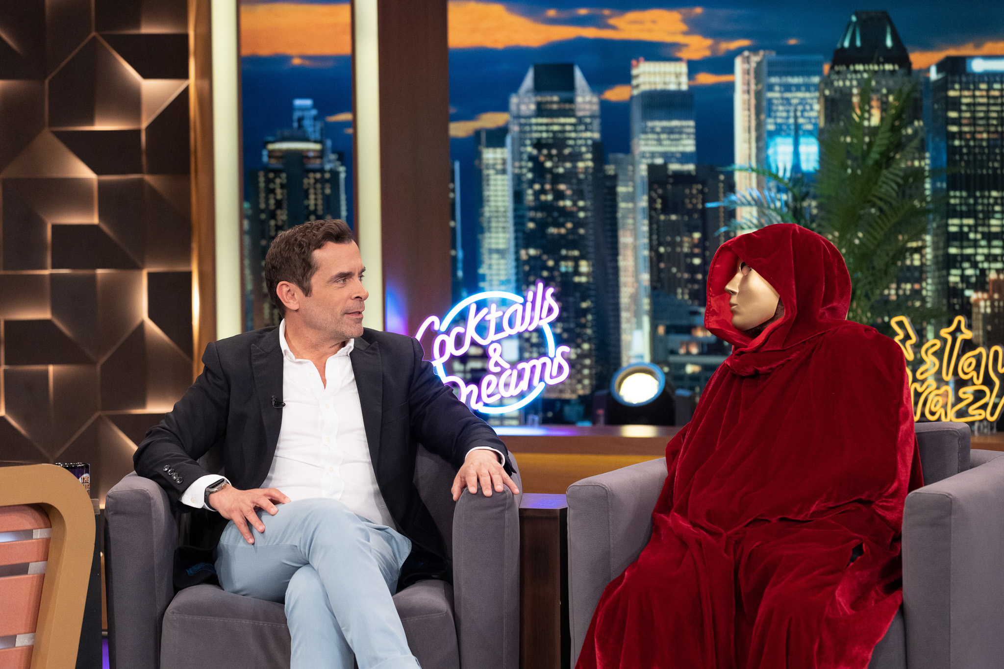 THE NIGHT SHOW ΜΑΡΚΟΥΛΑΚΗΣ