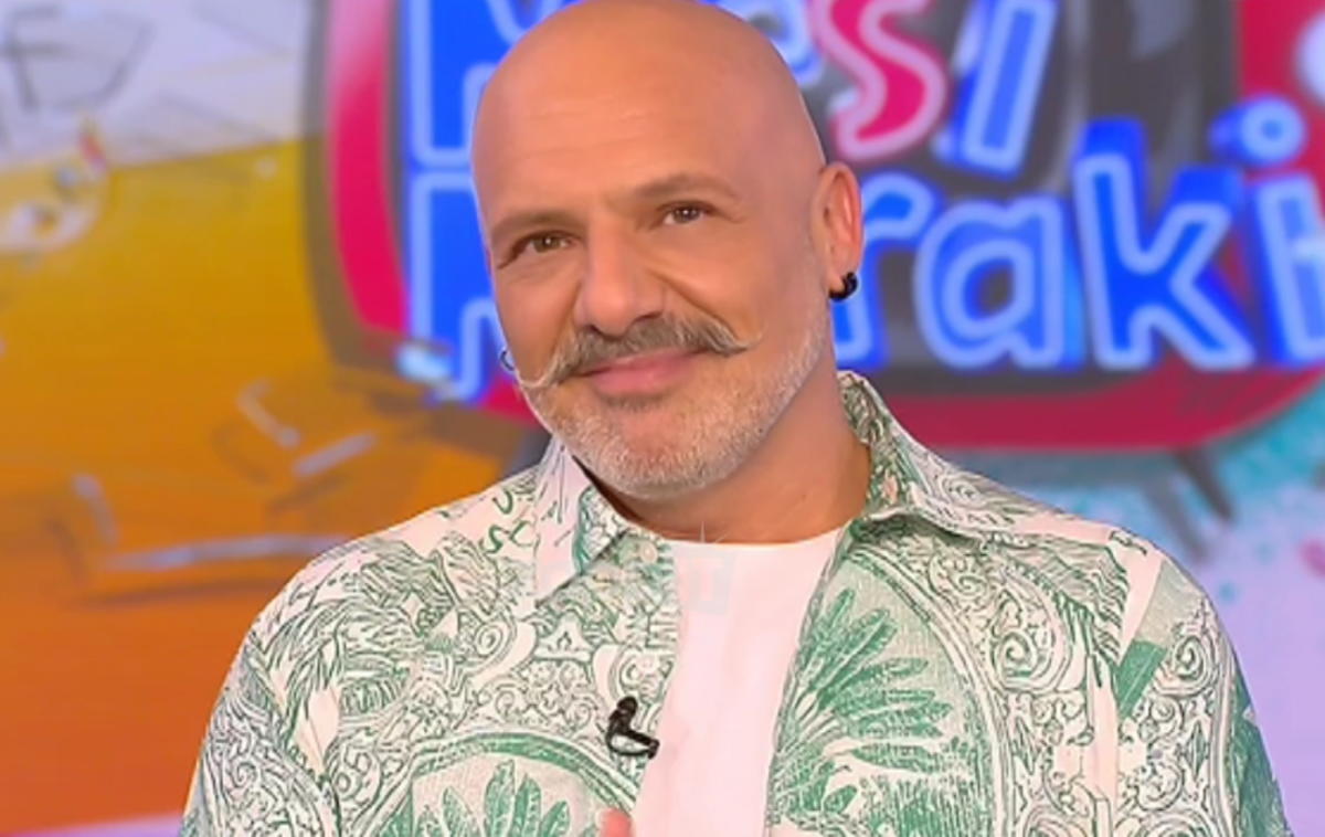 Νίκος Μουτσινάς