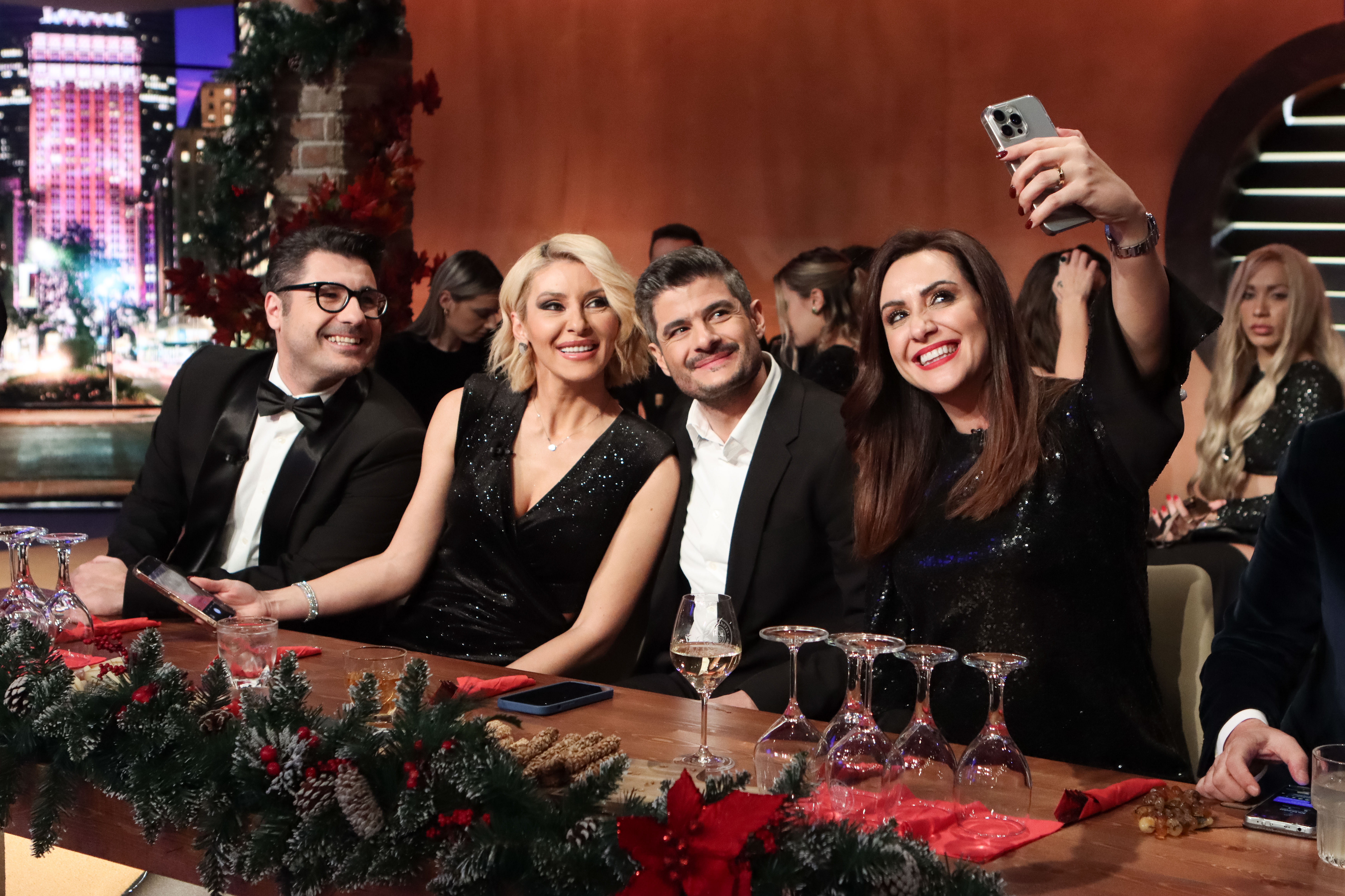 Η ΟΜΑΔΑ ΤΟΥ FAYS TIME