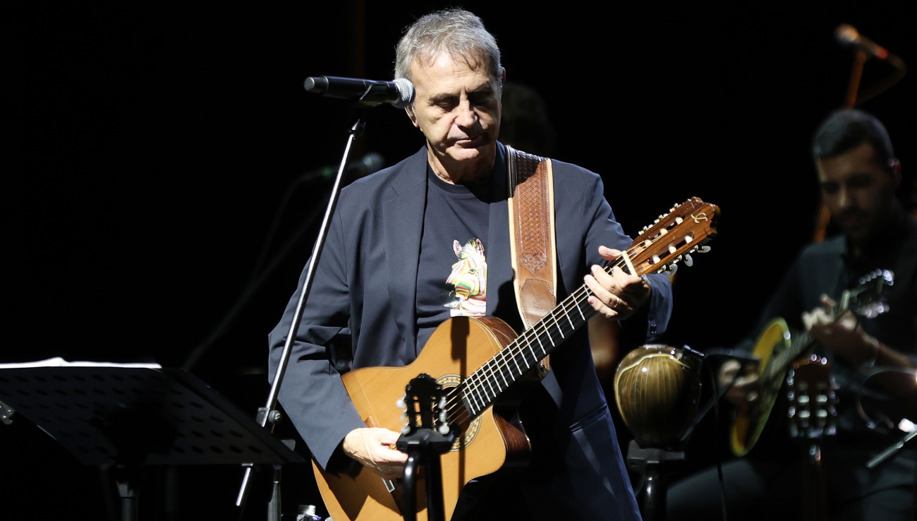 Γιώργος Νταλάρας