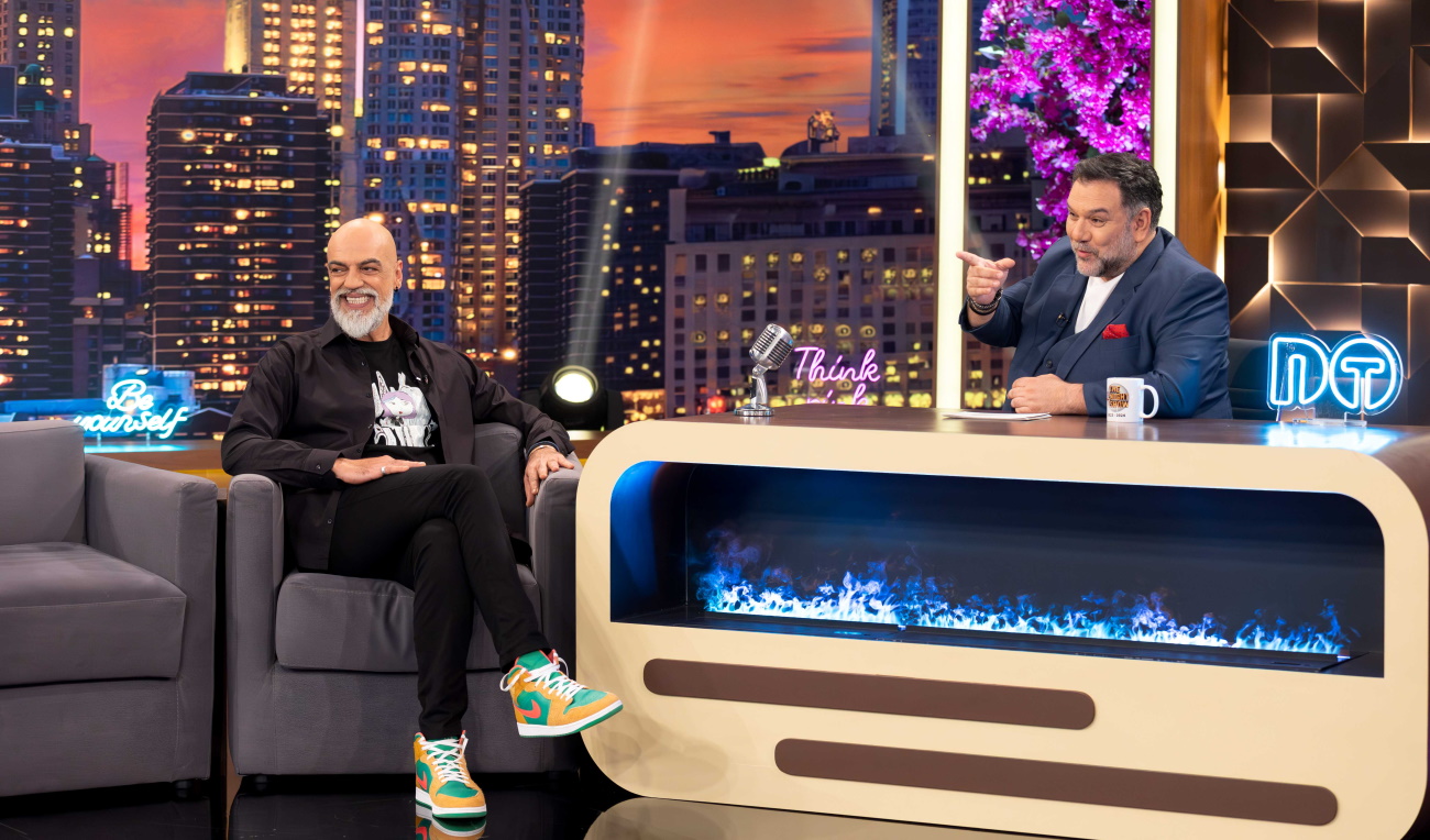 The 2Night Show: Ποιους υποδέχεται απόψε ο Γρηγόρης Αρναούτογλου;