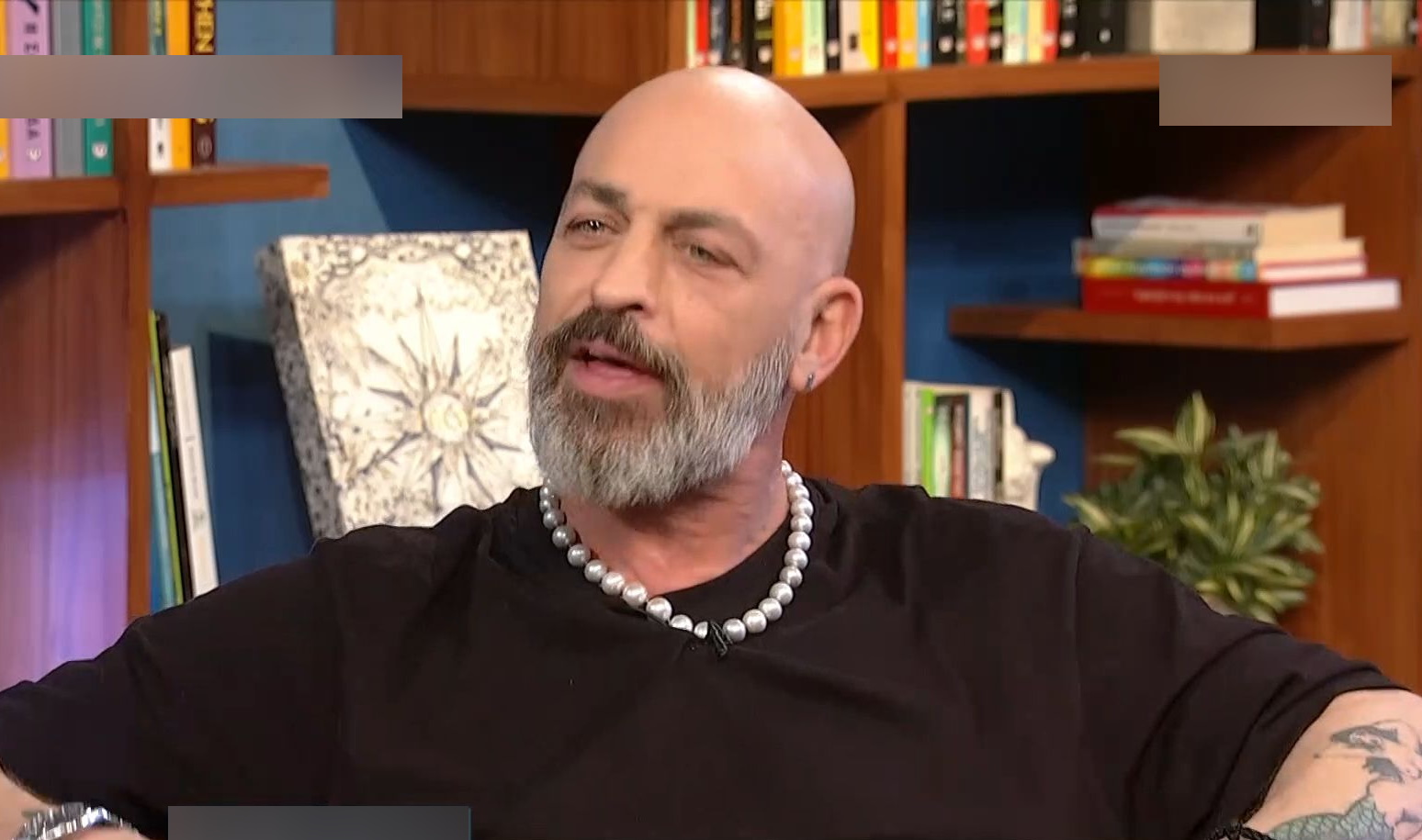 Αντώνης Καλογρίδης