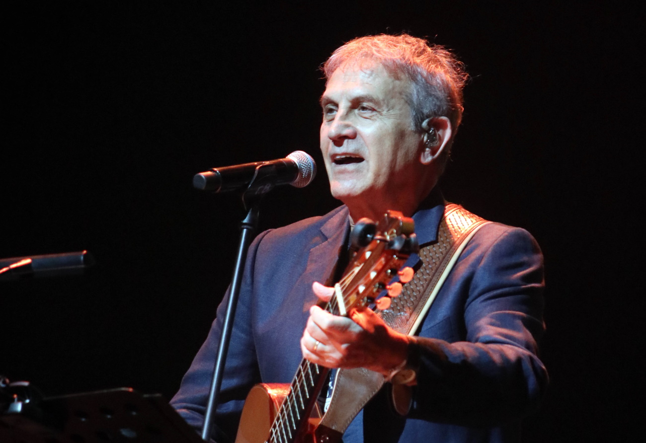 Γιώργος Νταλάρας