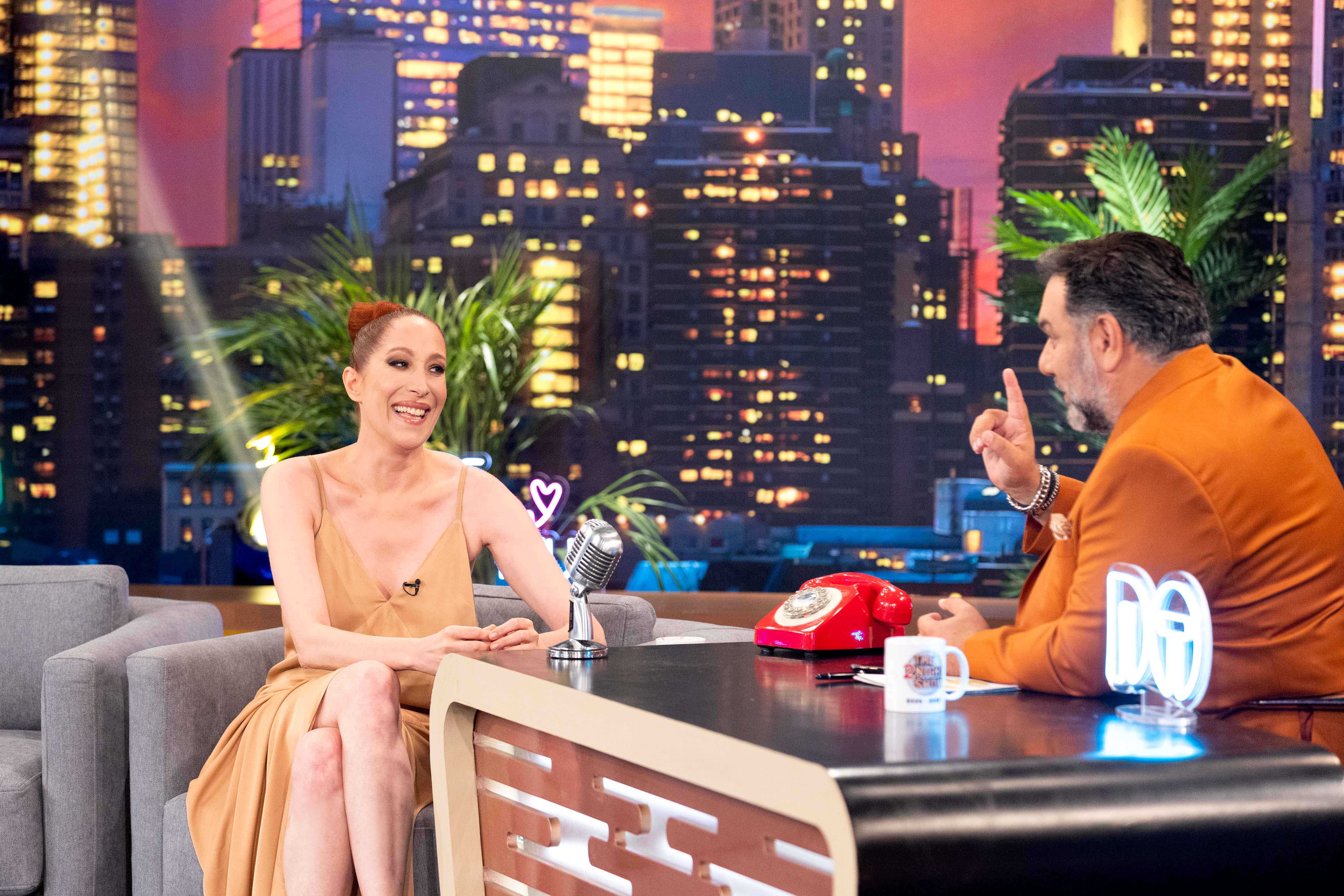 THE NIGHT SHOW ΚΟΡΑ ΚΑΡΒΟΥΝΗ