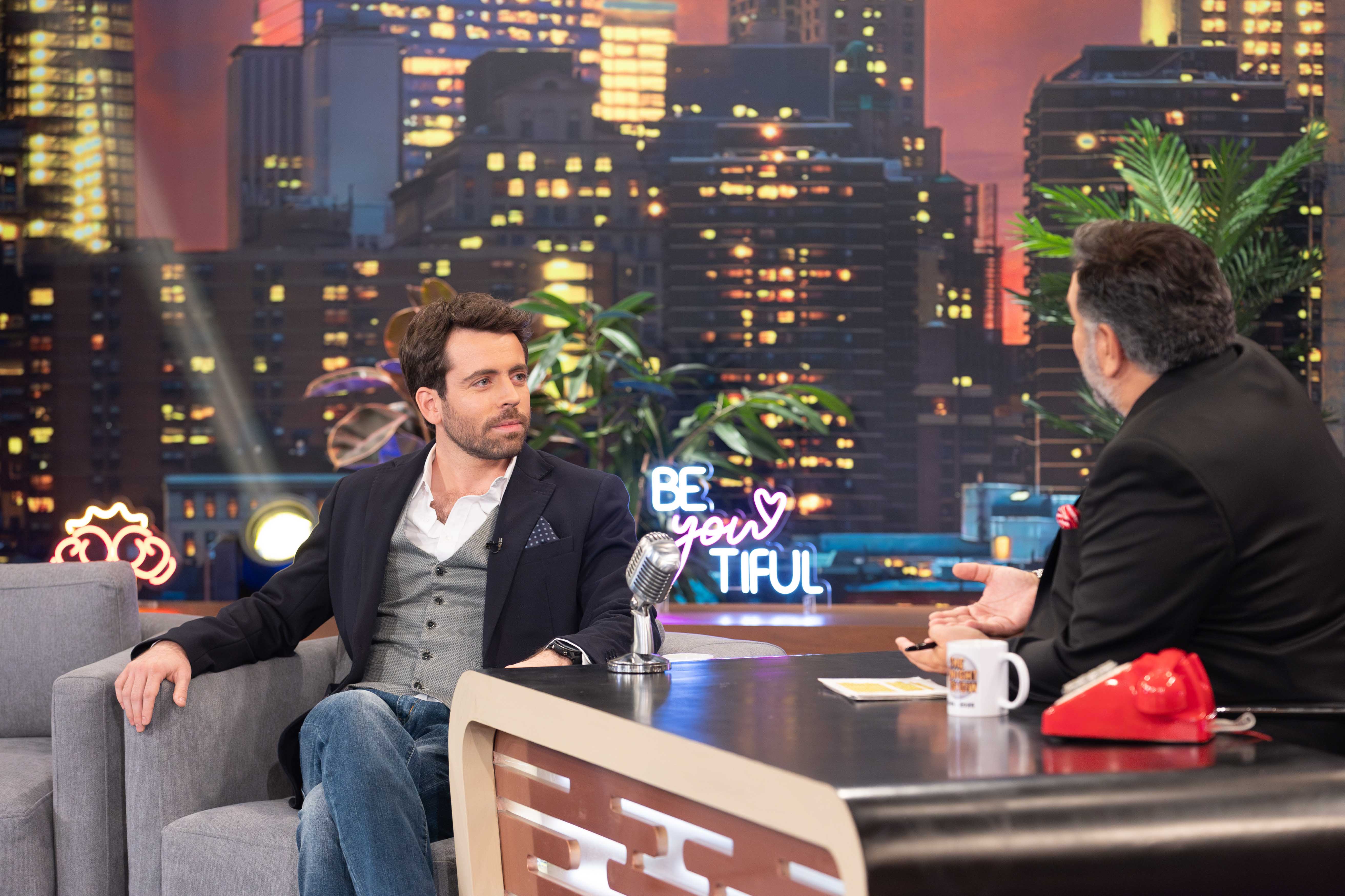 THE NIGHT SHOW ΑΛΕΞΑΝΔΡΟΣ ΧΡΥΣΑΝΘΟΠΟΥΛΟΣ