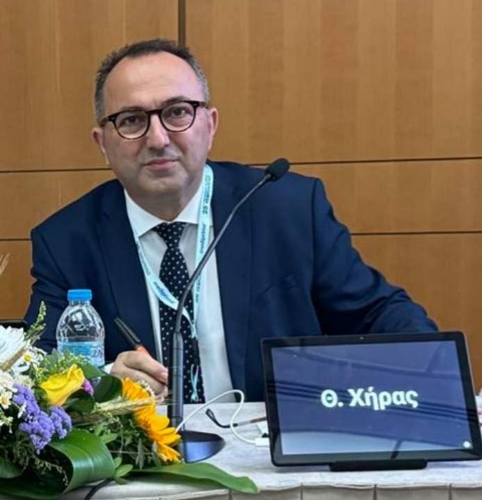 ΘΟΔΩΡΟΣ ΧΗΡΑΣ