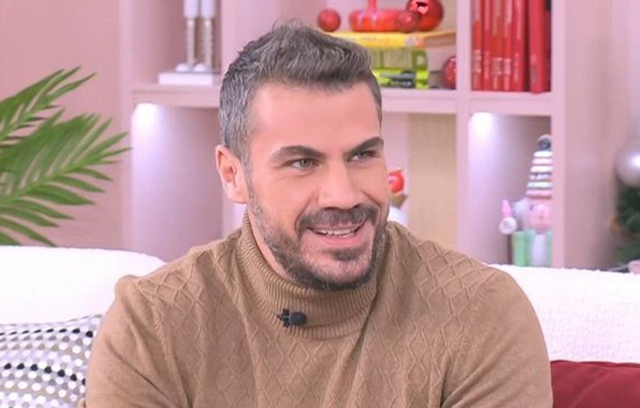 Άκης Πετρετζίκης