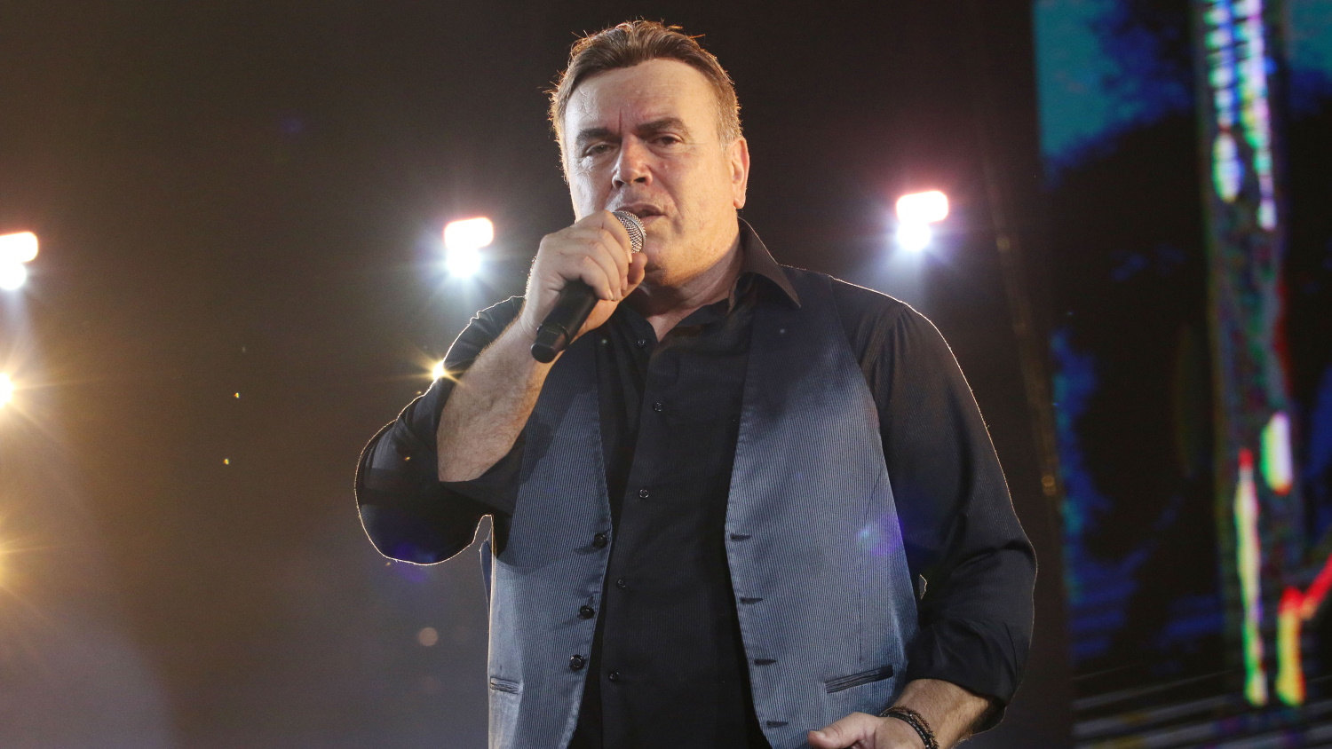 Μανώλης Λιδάκης
