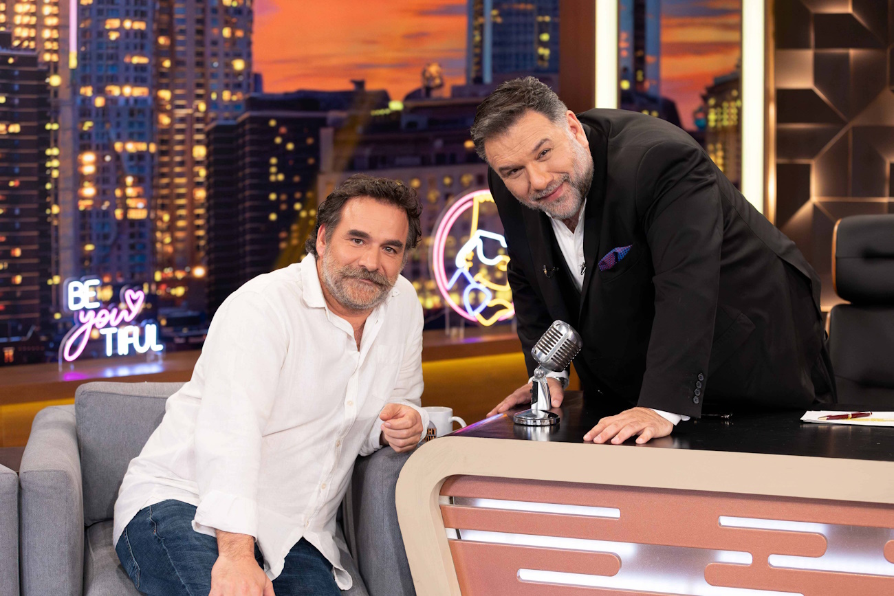 THE NIGHT SHOW ΣΠΥΡΟΣ ΤΣΕΚΟΥΡΑΣ