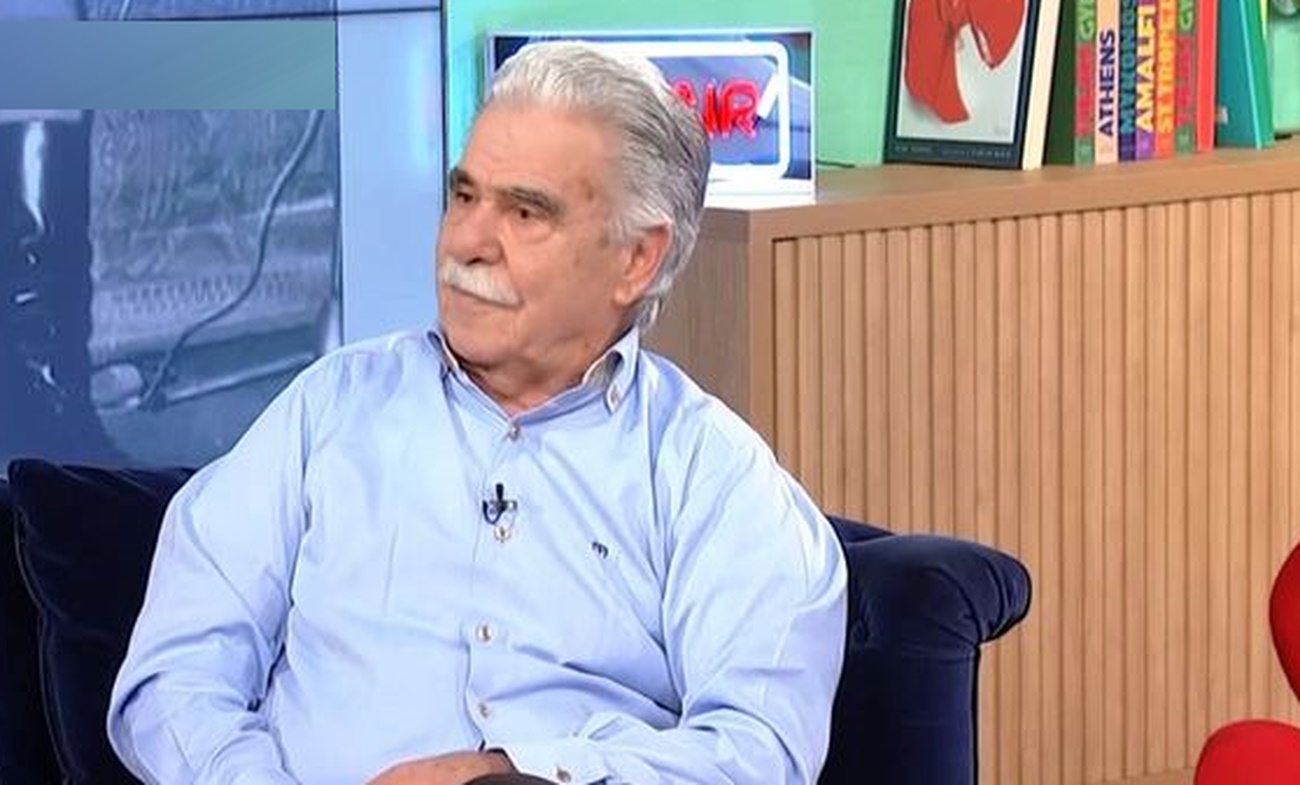 Βασίλης Σκουλάς