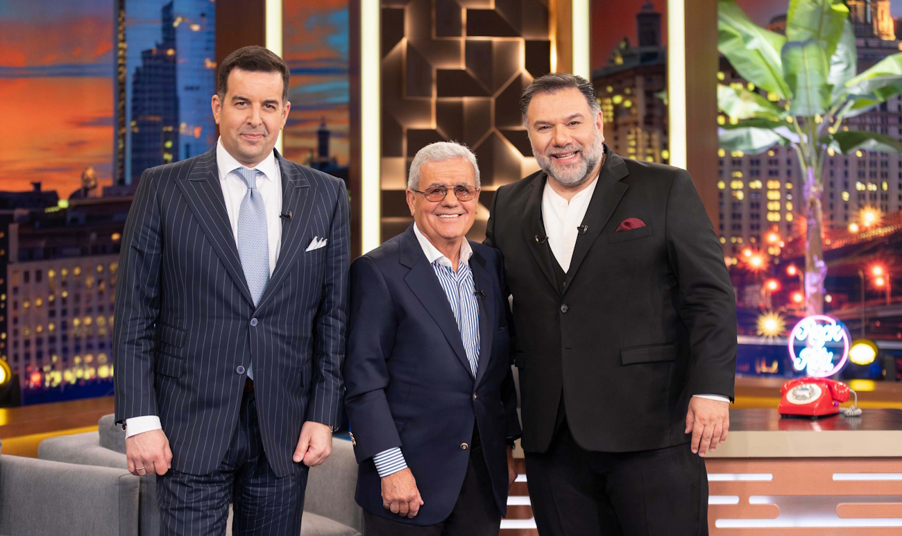 The 2Night Show: Ποιους υποδέχεται απόψε ο Γρηγόρης Αρναούτογλου;