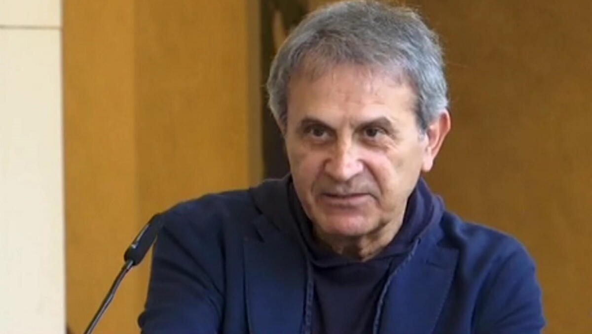 Γιώργος Νταλάρας