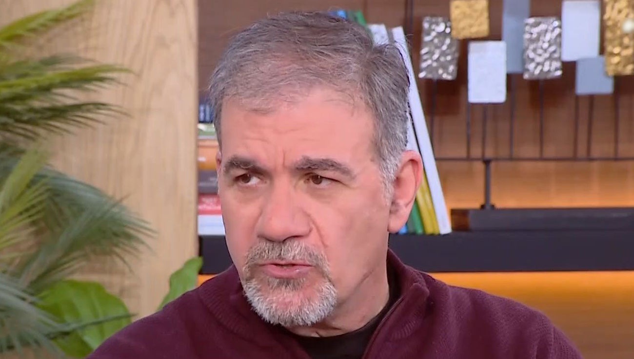Δημήτρης Σταρόβας