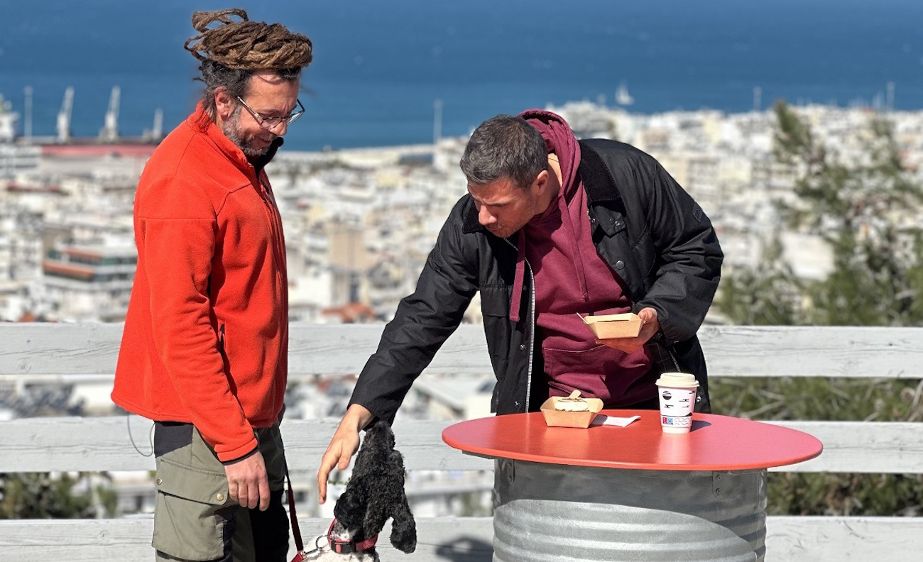 Akis Food Tour: Ο Άκης Πετρετζίκης ταξιδεύει στην Πάτρα
