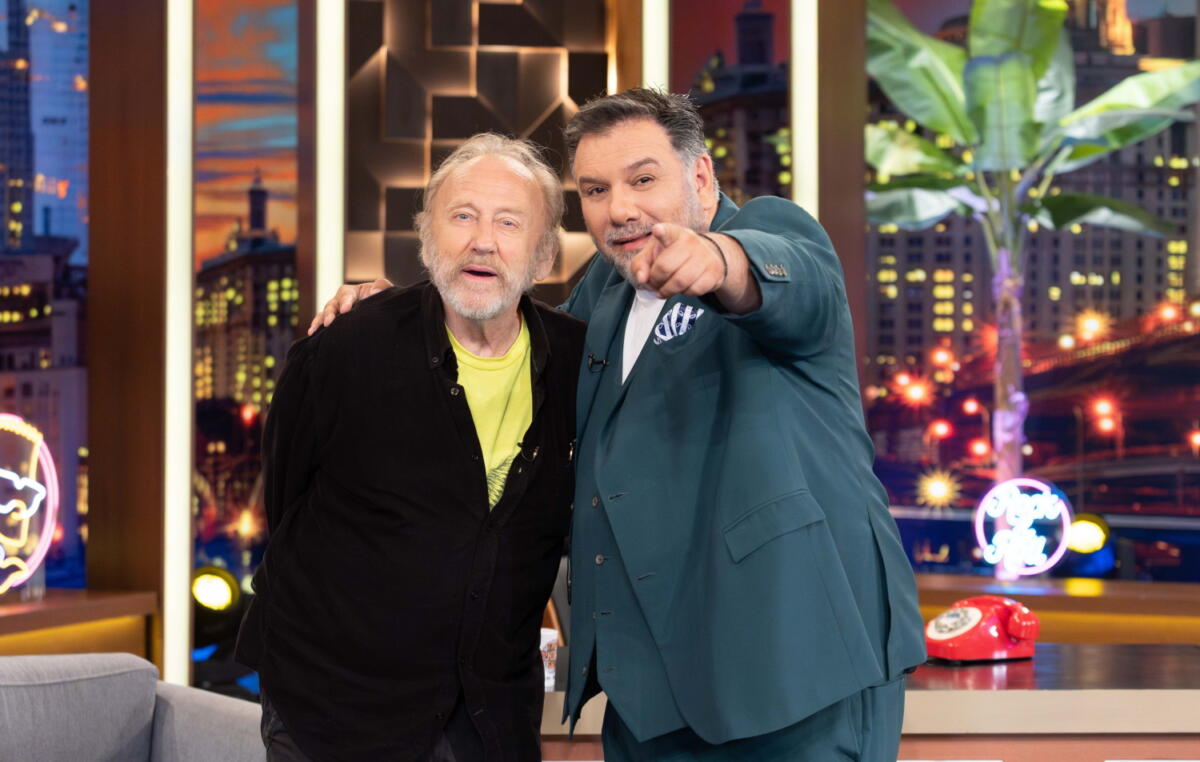 THE NIGHT SHOW ΔΗΜΗΤΡΗΣ ΠΕΤΡΟΠΟΥΛΟΣ