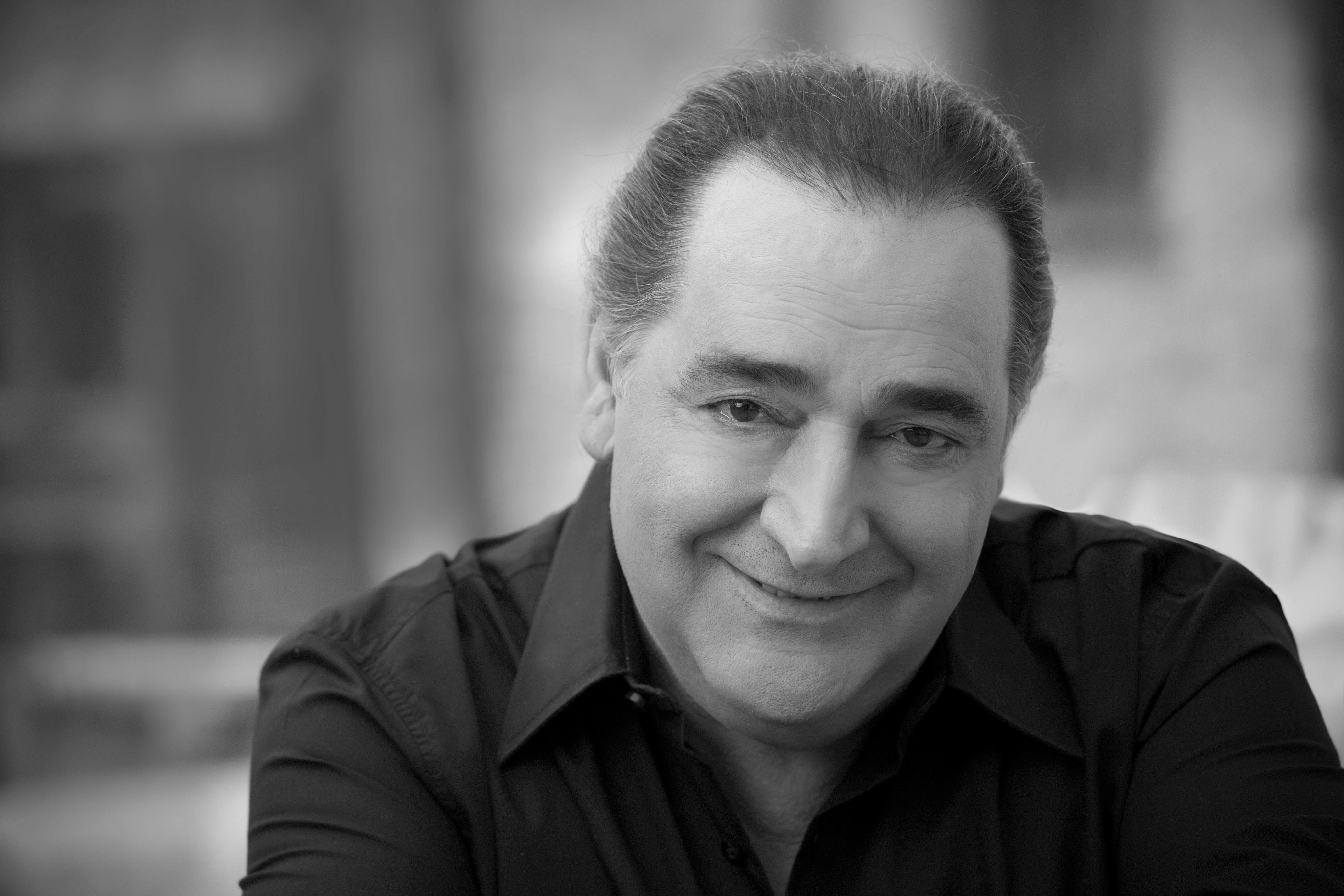 Βασίλης Καρράς
