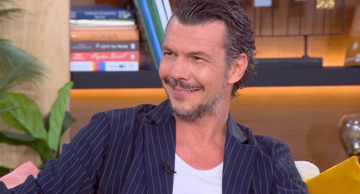Ιωάννης Παπαζήσης
