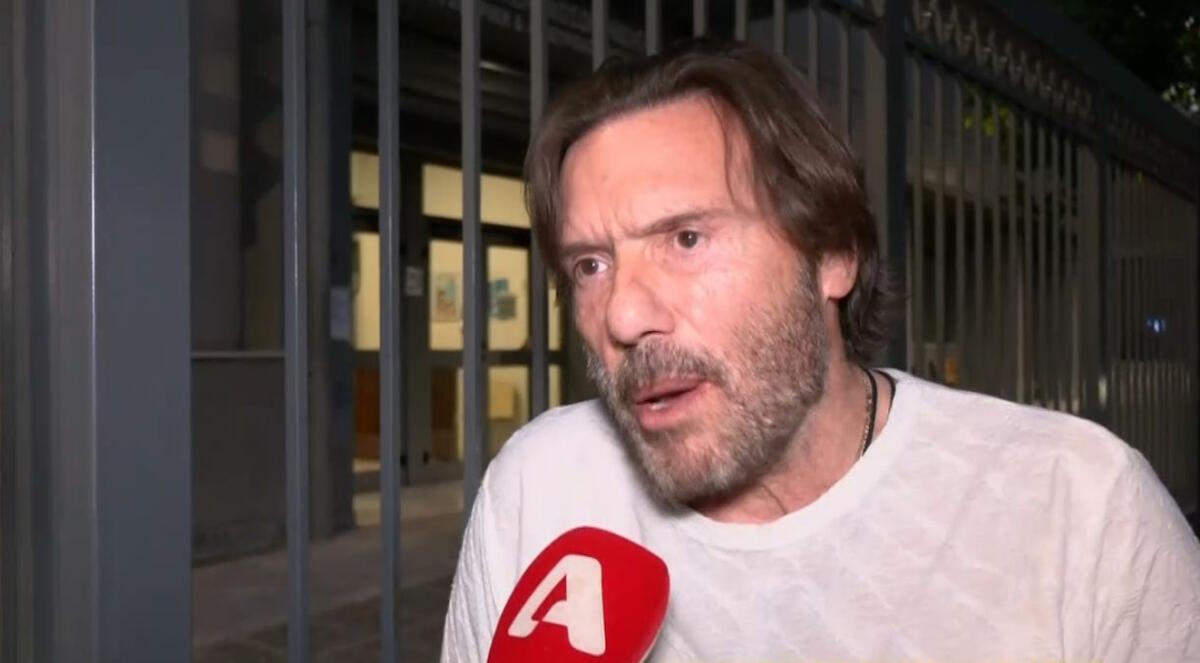 Στράτος Τζώρτζογλου