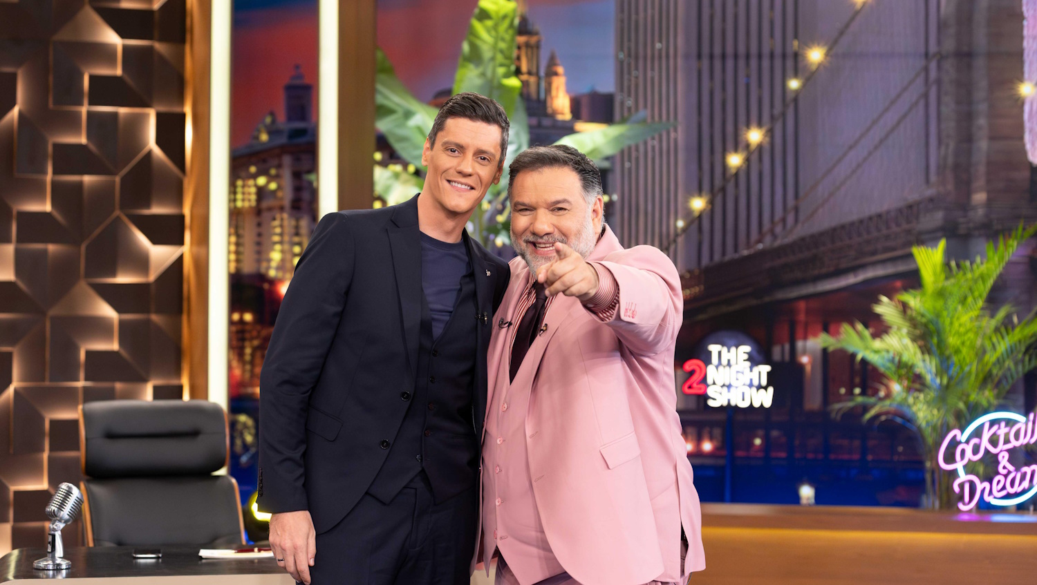 The 2Night Show: Ποιους υποδέχεται απόψε ο Γρηγόρης Αρναούτογλου;