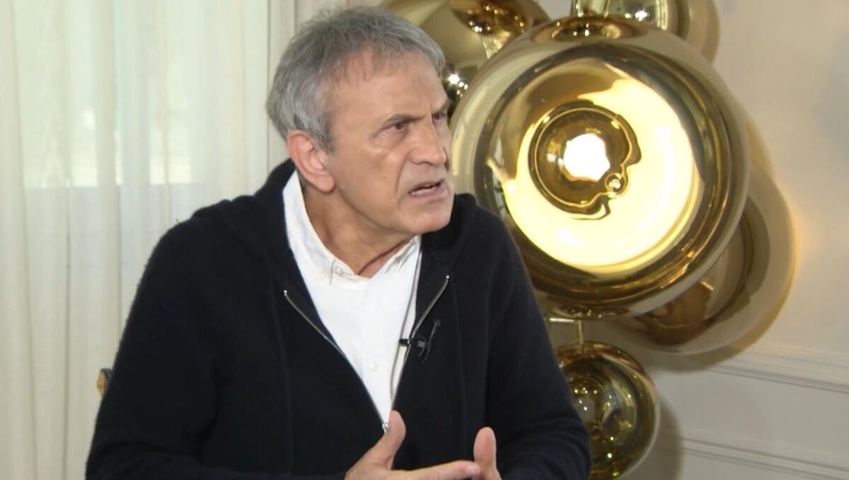 Γιώργος Νταλάρας