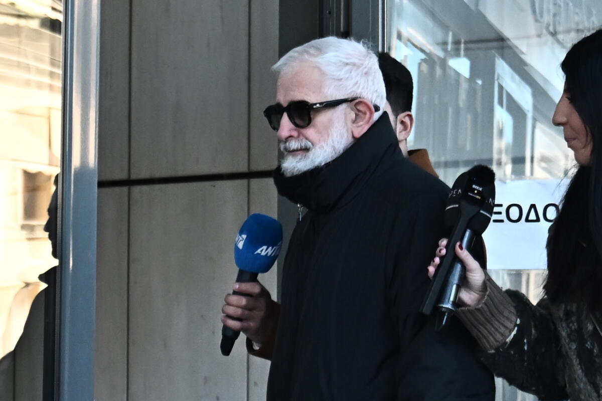 Πέτρος Φιλιππίδης