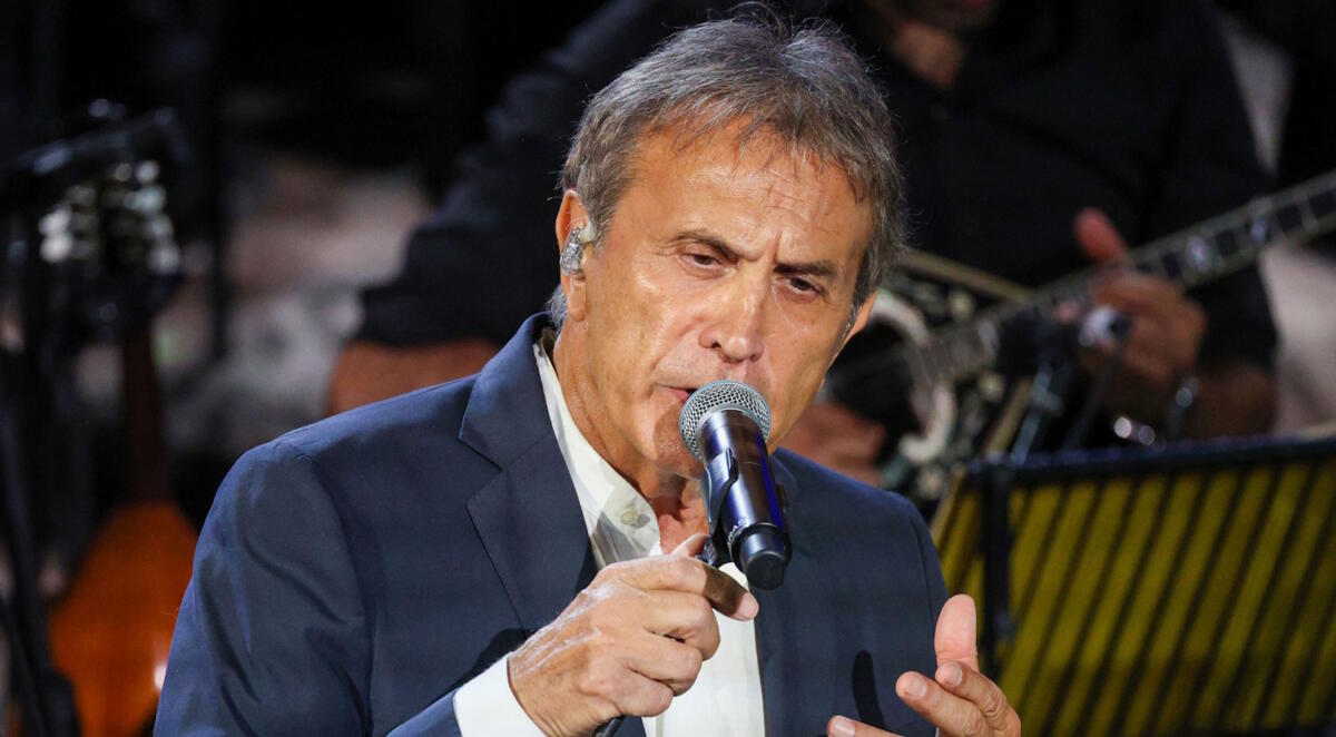 Γιώργος Νταλάρας