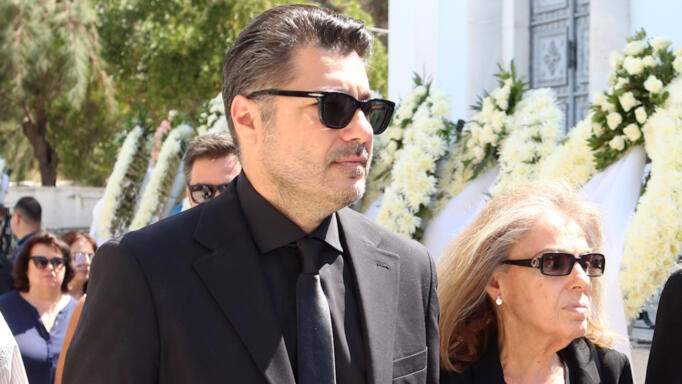Λάμπρος Κωνσταντάρας