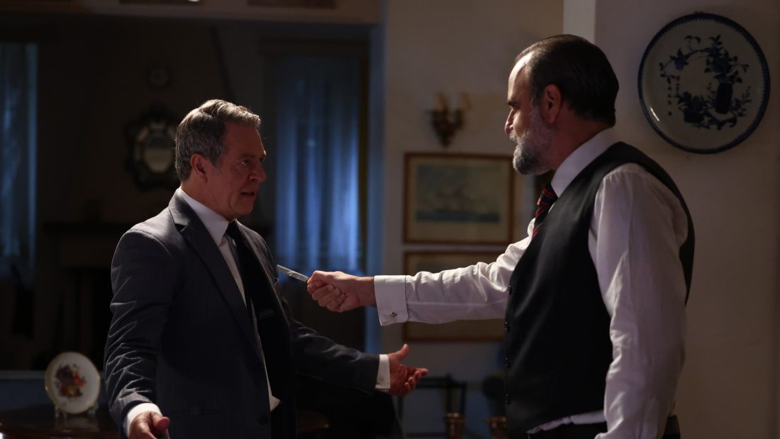 Άγιος έρωτας: Ο Μαρκόπουλος πέφτει στα χέρια του Κυριάκου