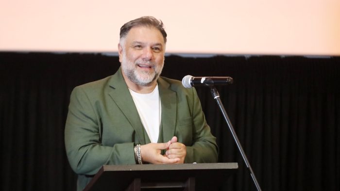 Γρηγόρης Αρναούτογλου για Στάθη – Λιβαθυνού: «Μου φάνηκαν άνετοι, λες και το κάνανε δέκα χρόνια»