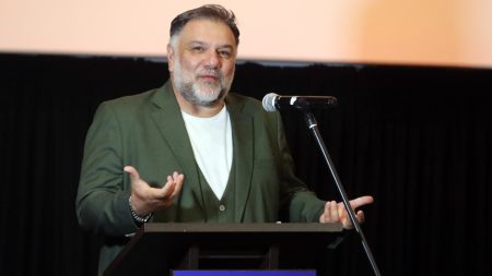 Γρηγόρης Αρναούτογλου