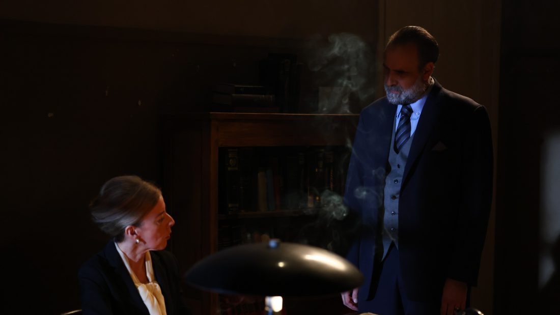 Άγιος Έρωτας: Η Πόπη παραλαμβάνει το εξώδικο για την επιμέλεια του παιδιού