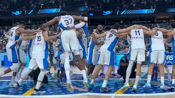 Eurobasket 2025: Οι ξέφρενοι πανηγυρισμοί της Εθνικής για την κατάκτηση του χάλκινου – Η Ελληνική Ομοσπονδία το γιόρτασε με… Βίσση