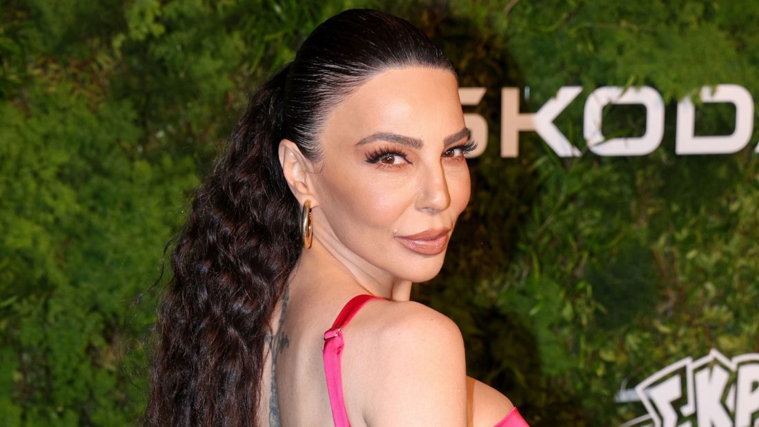 Κέλλυ Κελεκίδου