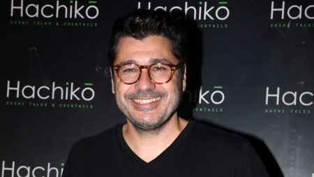 Λάμπρος Κωνσταντάρας
