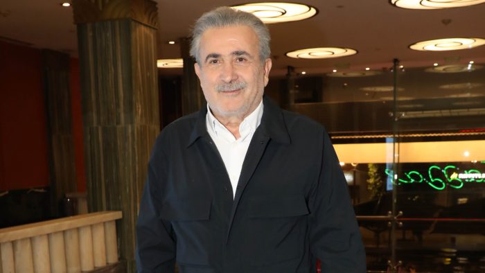 Λάκης Λαζόπουλος: “200 γέροι κουμαντάρουν μια ολόκληρη χώρα σήμερα, θα τρελαθώ”