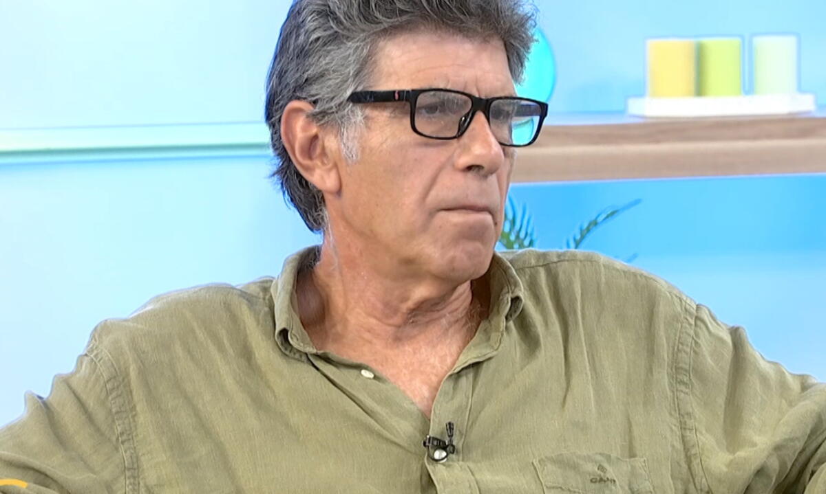 Γιάννης Μπέζος