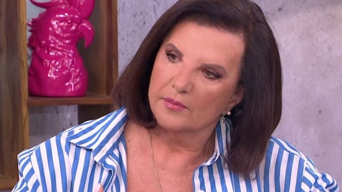 Άννα Μπιθικώτση: «Είδα τους μύθους πίσω από τα φώτα, ο Στέλιος Καζαντζίδης μου έφερε το πρώτο μου ποδήλατο»